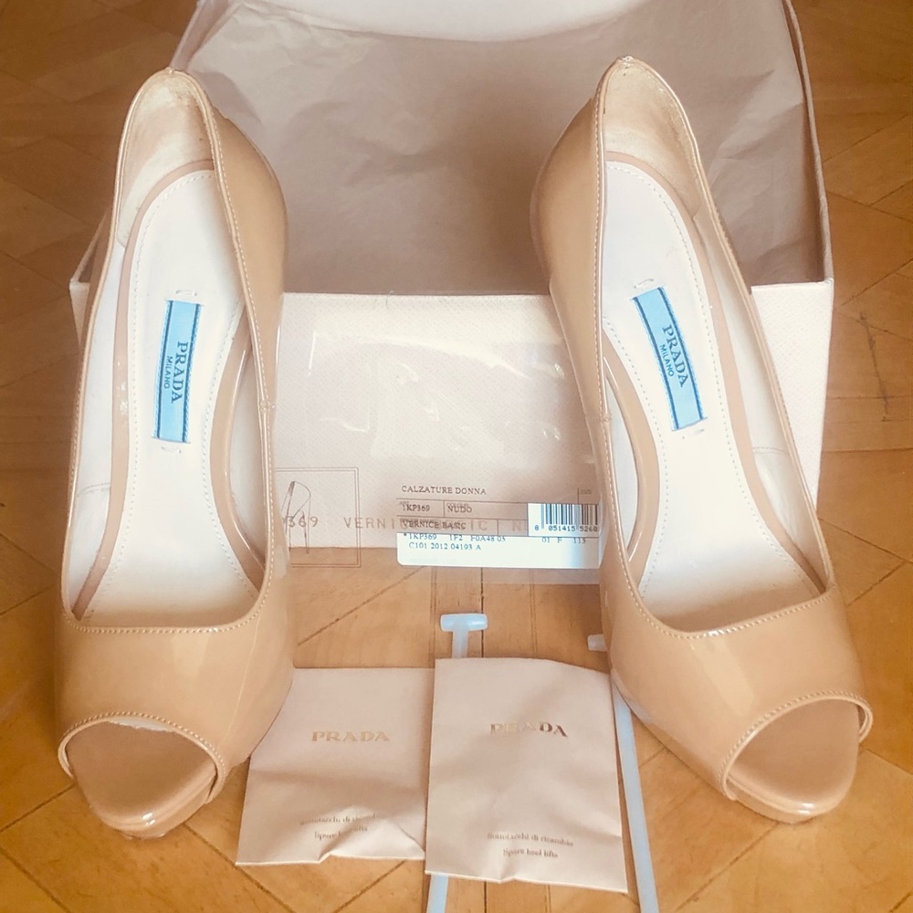 Prada nude peep toe heels sz 6